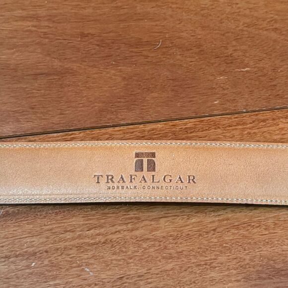 TRAFALGAR Hand Polished Cortina Leather Dress Belt Men's 42 104 Black - Picture 6 of 9